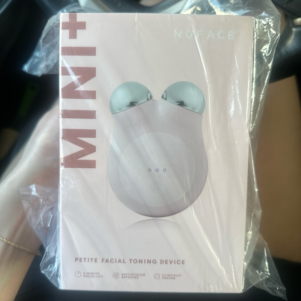 NuFace Mini+ facial toning device new in box